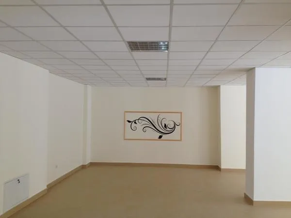 Spațiu interior finisat cu tavan casetat